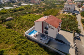 Exclusive Villa Holiday apartments&rooms
